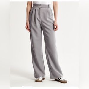 A&F Sloane Tailored Pant in Grey